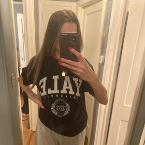Oversized H&M Yale University tee